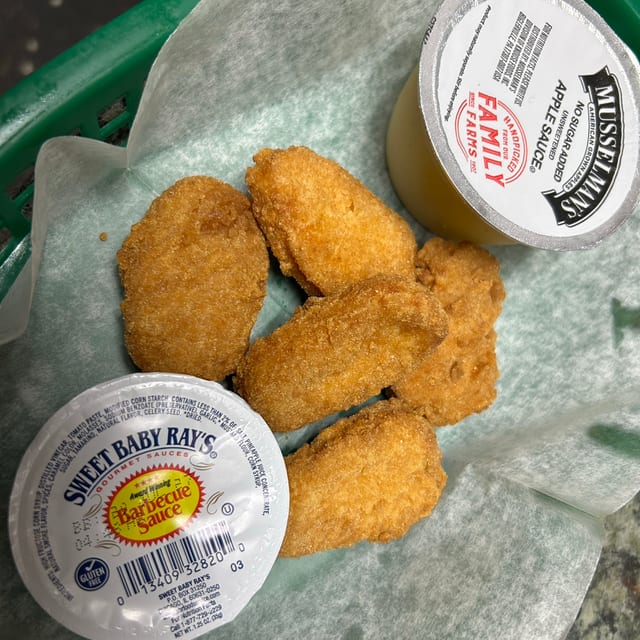 Kids 5pc Chicken Nuggets.